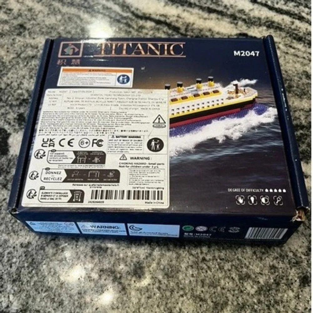 Jihui Titanic Building Block Set Kids M2047 Multicolor Light Up Ship Model